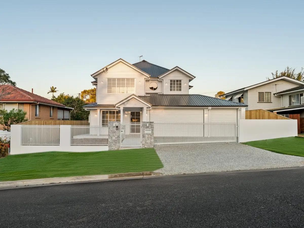 Premium custom home built on a sloping block in Brisbane by Flascon Construction Group
